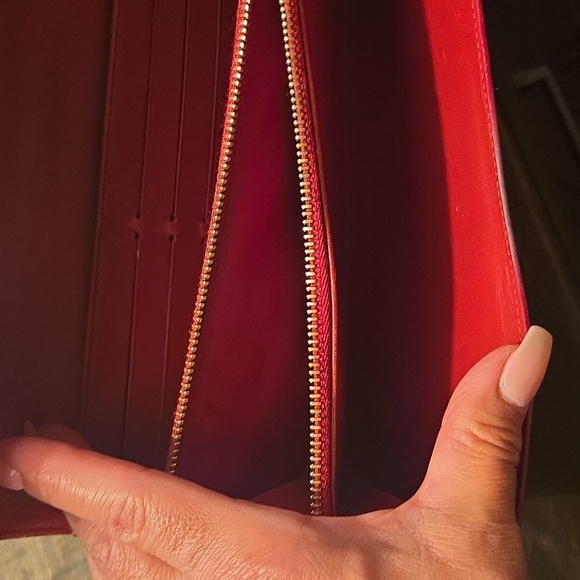 Louis Vuitton Red Vernis Patent Leather Snap Continental Wallet - Picture 8 of 11